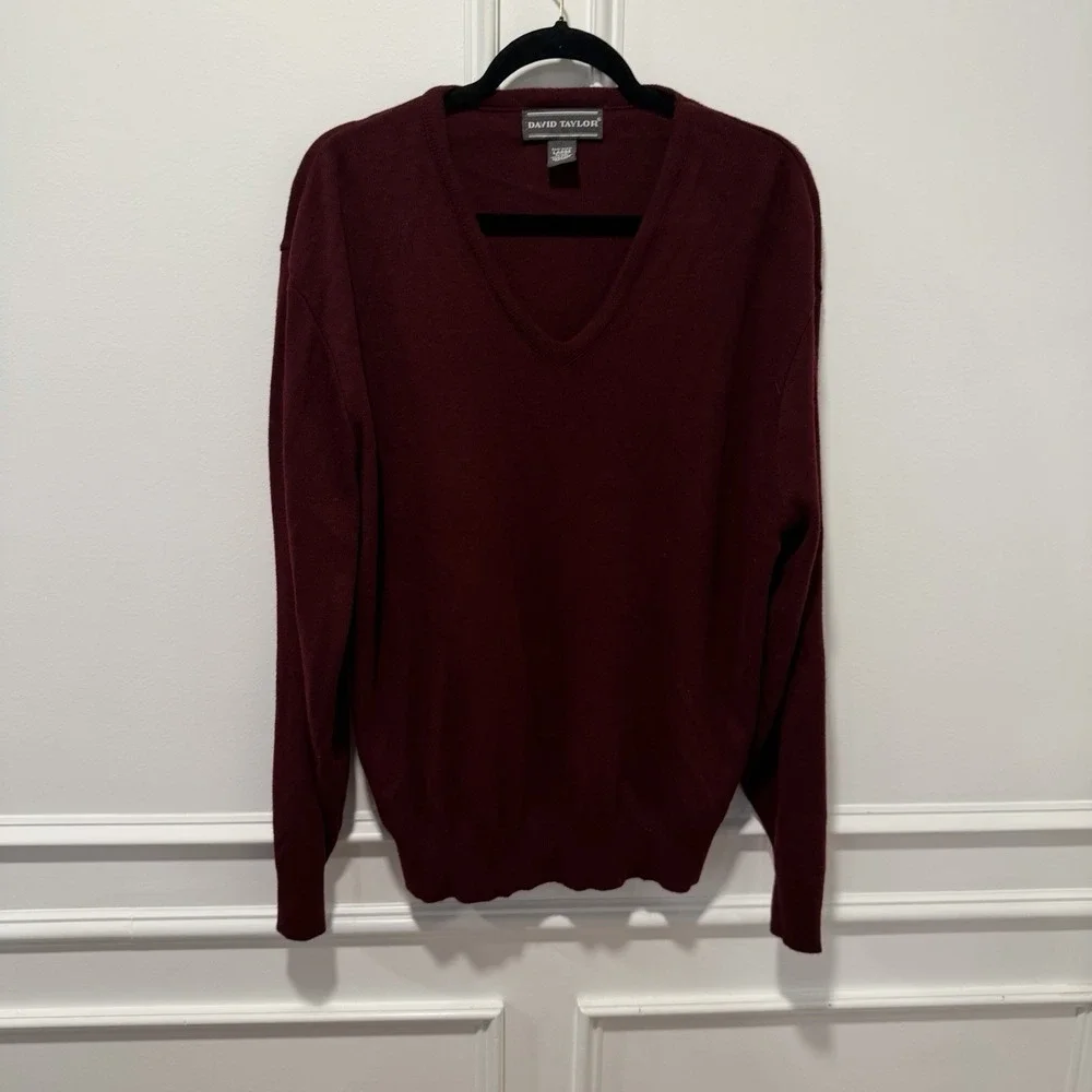 David Taylor Men's V-Neck‎ Sweater Size L Burgundy Wine 100% Acrylic Pullover